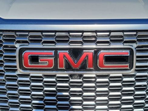 Certified 2023 GMC Yukon XL Denali image 30