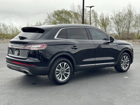 Used 2023 Lincoln Nautilus AWD w/ Premium Package image 11
