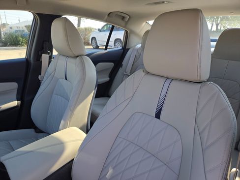 New 2026 Nissan Sentra SL image 9