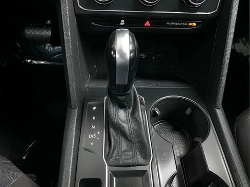 Used 2018 Volkswagen Atlas S FWD image 21