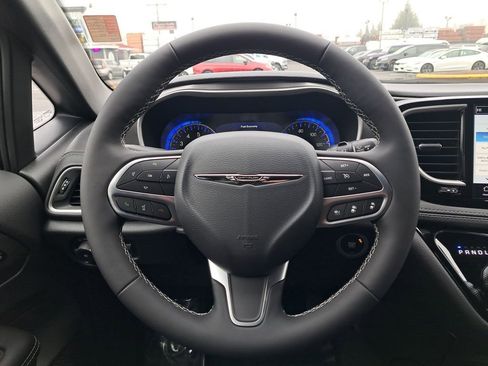 New 2026 Chrysler Pacifica Select image 19