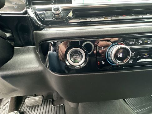 Used 2023 GMC Sierra 1500 Elevation image 17