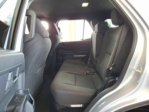Used 2025 Toyota 4Runner SR5 AWD/4WD image 9