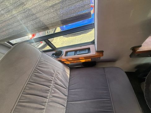 Used 1997 Chevrolet Express 1500 RWD image 17