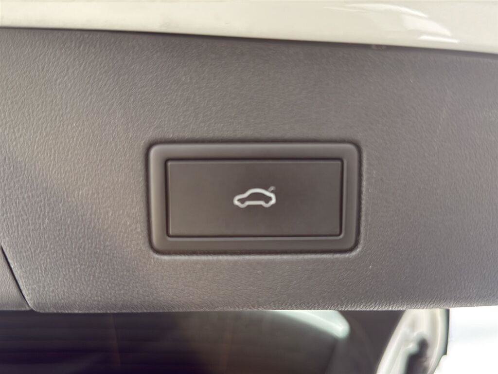 Used 2023 Volkswagen ID.4 Pro S RWD image 22