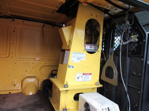 Used 2012 Ford E-350 and Econoline 350 Super Duty RWD image 8
