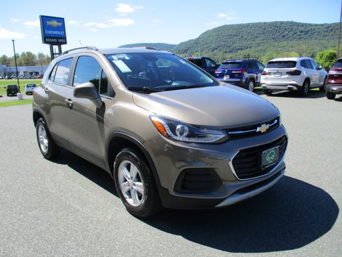 Certified 2020 Chevrolet Trax LT AWD/4WD image 3