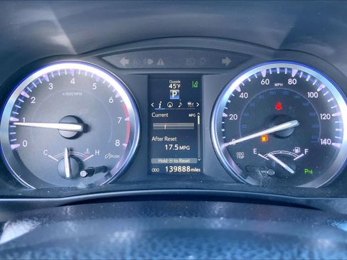 Used 2014 Toyota Highlander Limited Platinum image 24