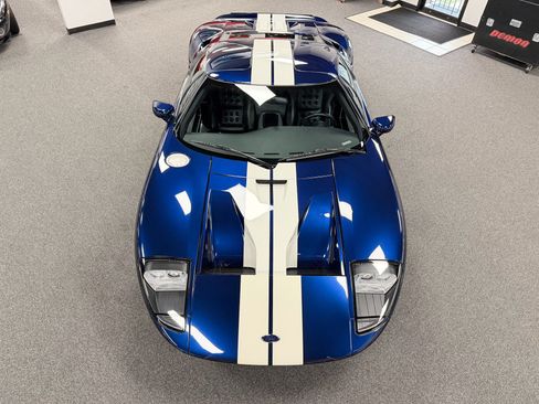 Used 2006 Ford GT RWD image 6