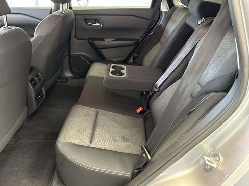 Used 2024 Nissan Rogue SV FWD image 14