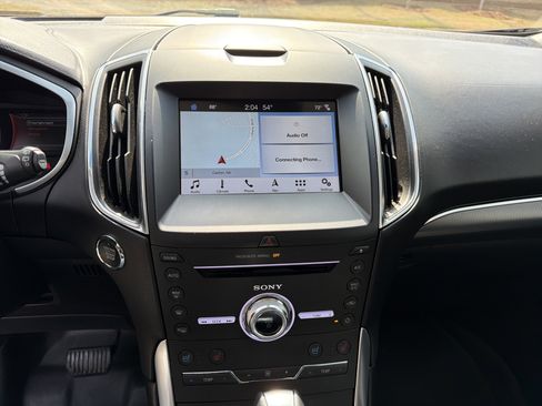 Used 2018 Ford Edge Titanium w/ Equipment Group 301A image 28