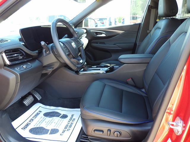Used 2024 Buick Envista Sport Touring w/ Convenience I Package FWD image 11