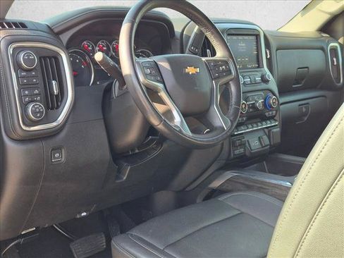 Used 2021 Chevrolet Silverado 2500 LTZ w/ LTZ Convenience Package AWD/4WD image 10