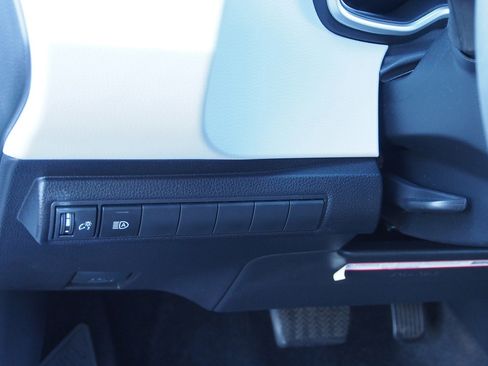 Used 2024 Toyota Corolla XSE image 20