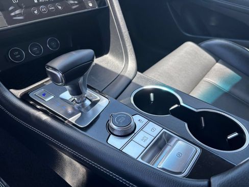 Used 2025 Genesis G70 2.5T RWD image 42