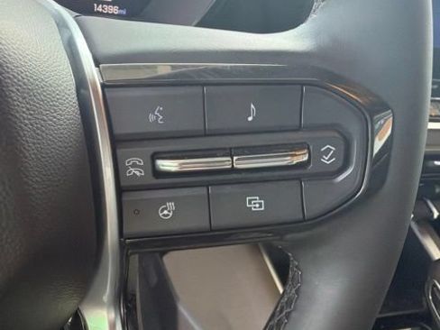 Used 2025 Chevrolet Colorado ZR2 AWD/4WD image 21