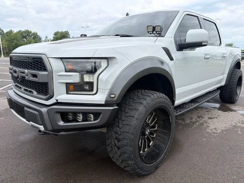 Used 2017 Ford F150 Raptor w/ Equipment Group 802A Luxury AWD/4WD image 2