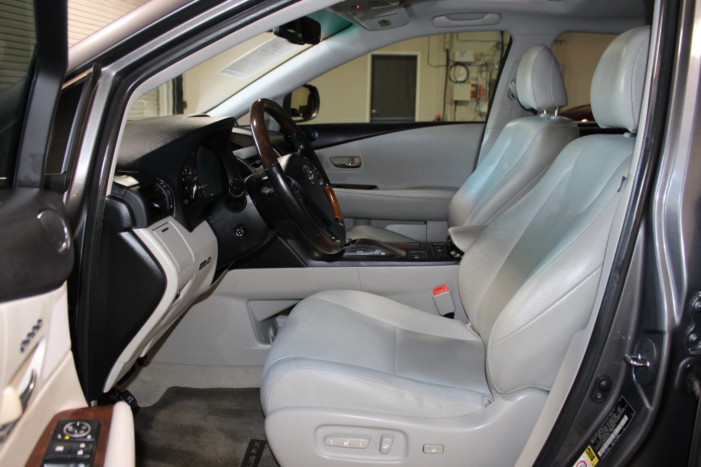 Used 2012 Lexus RX 350 FWD w/ Premium Pkg image 8