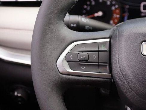 Used 2025 Jeep Compass Limited AWD/4WD image 11