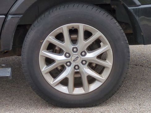 Used 2015 Ford Expedition Limited w/ Equipment Group 301A AWD/4WD image 14