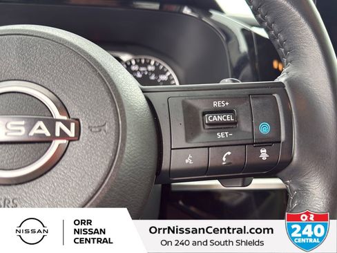 Used 2025 Nissan Pathfinder SV image 24