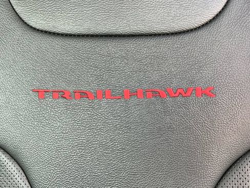 Used 2024 Jeep Compass Trailhawk w/ Trailhawk Elite Group AWD/4WD image 15
