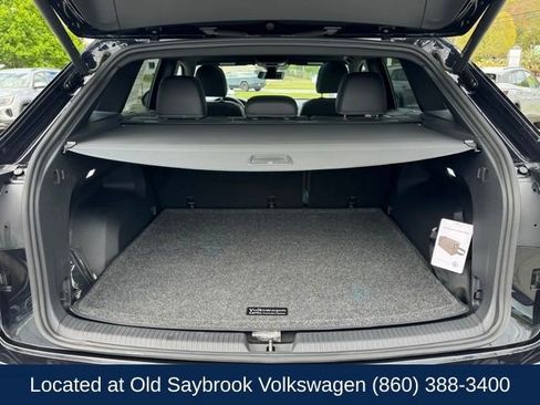 Used 2024 Volkswagen Atlas Cross Sport SEL R-Line AWD/4WD image 17