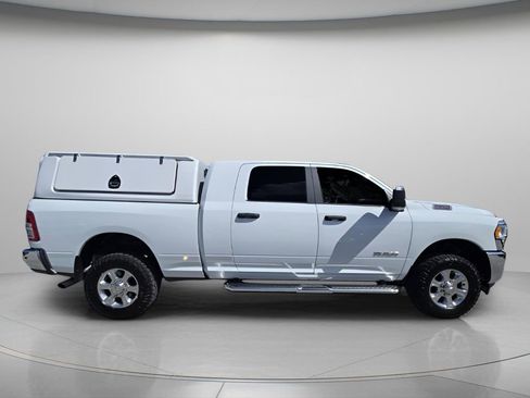 Used 2023 RAM 2500 Big Horn w/ Snow Chief Group AWD/4WD image 4