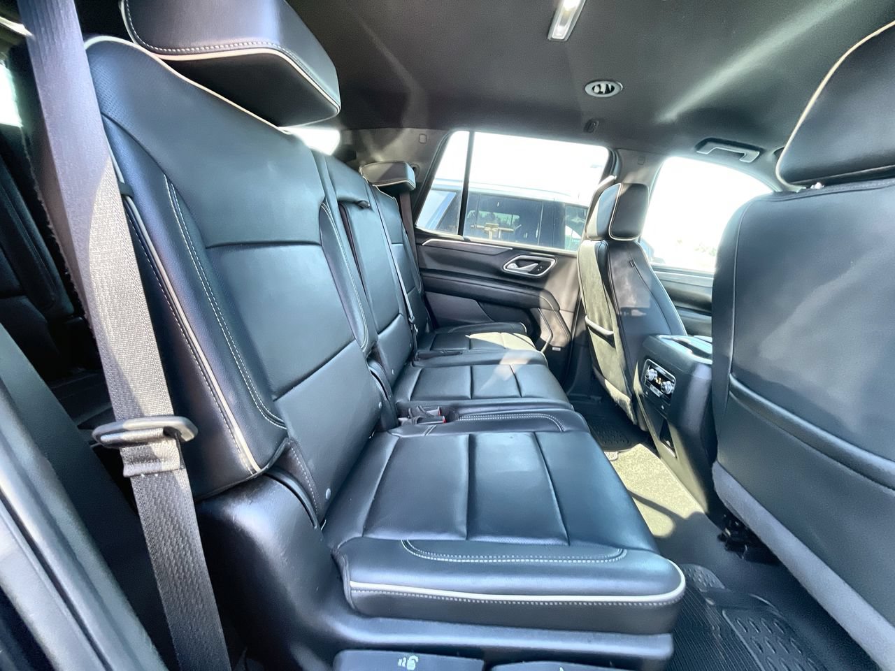 Used 2024 GMC Yukon SLT RWD image 27