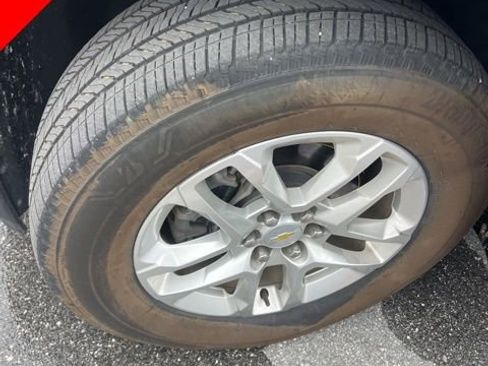 Used 2020 Chevrolet Traverse LT FWD image 4