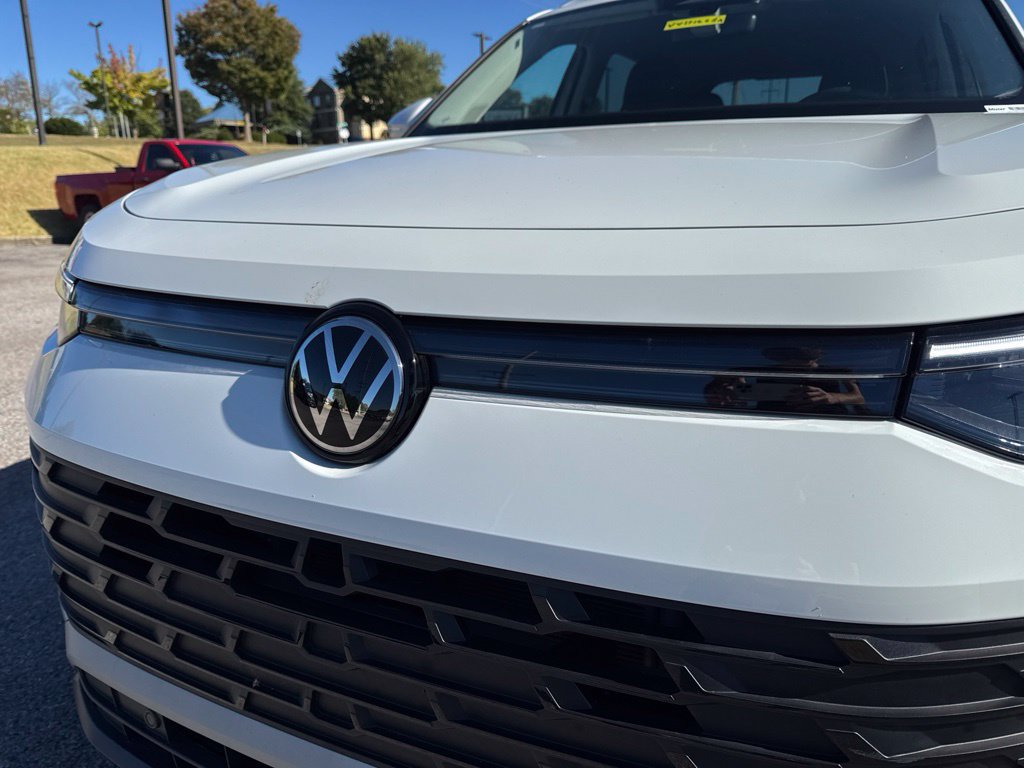 Used 2025 Volkswagen Tiguan S FWD image 11