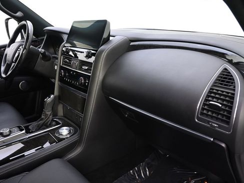 Used 2024 INFINITI QX80 Luxe image 15