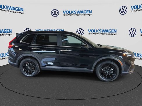 Used 2025 Honda CR-V Sport image 9