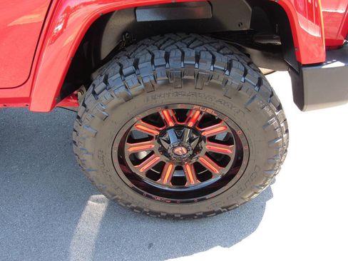 Used 2012 Jeep Wrangler Unlimited Sahara w/ Connectivity Group AWD/4WD image 11