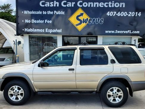 Used 2001 Nissan Pathfinder SE RWD image 9