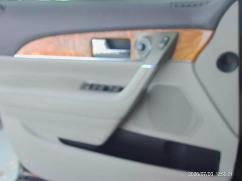 Used 2014 Lincoln MKX AWD w/ Equipment Group 102A image 15
