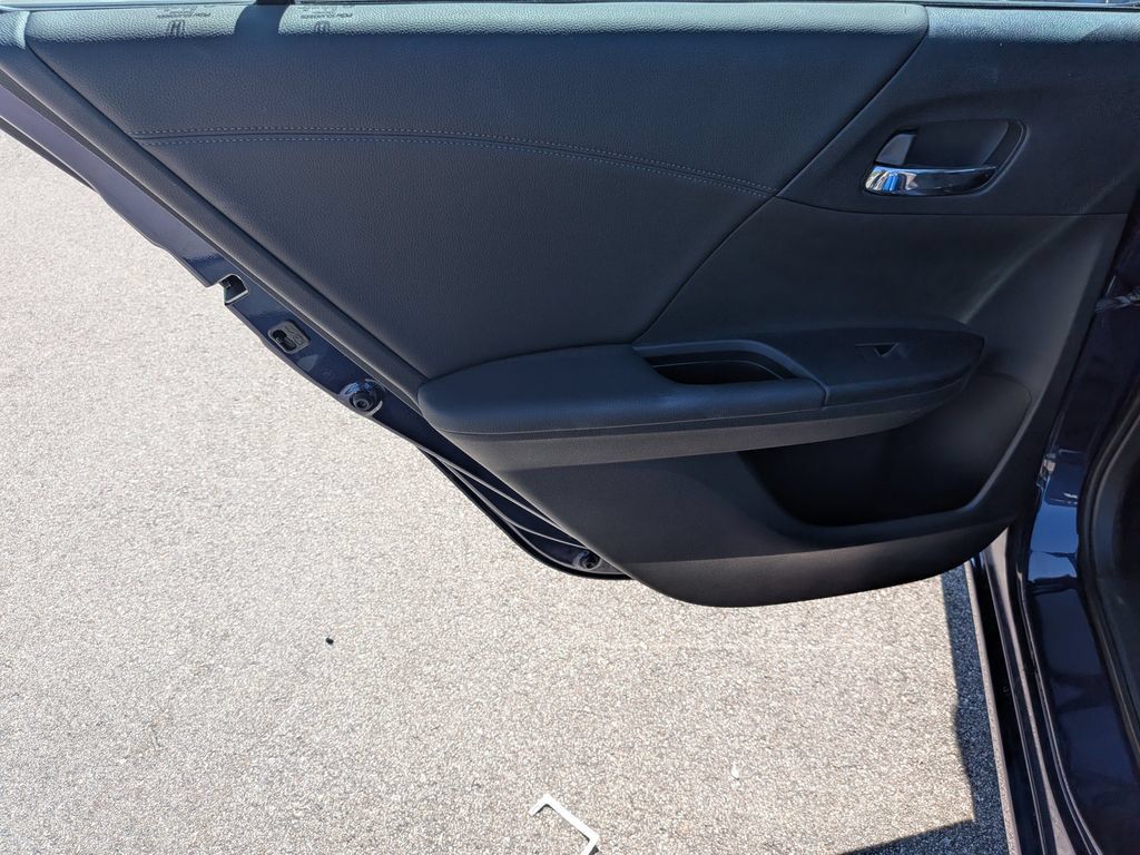 Used 2013 Honda Accord Sport image 21