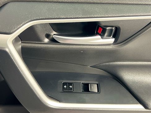 Used 2024 Toyota RAV4 XLE image 31