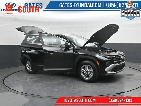 Used 2025 Hyundai Tucson SE AWD/4WD image 54
