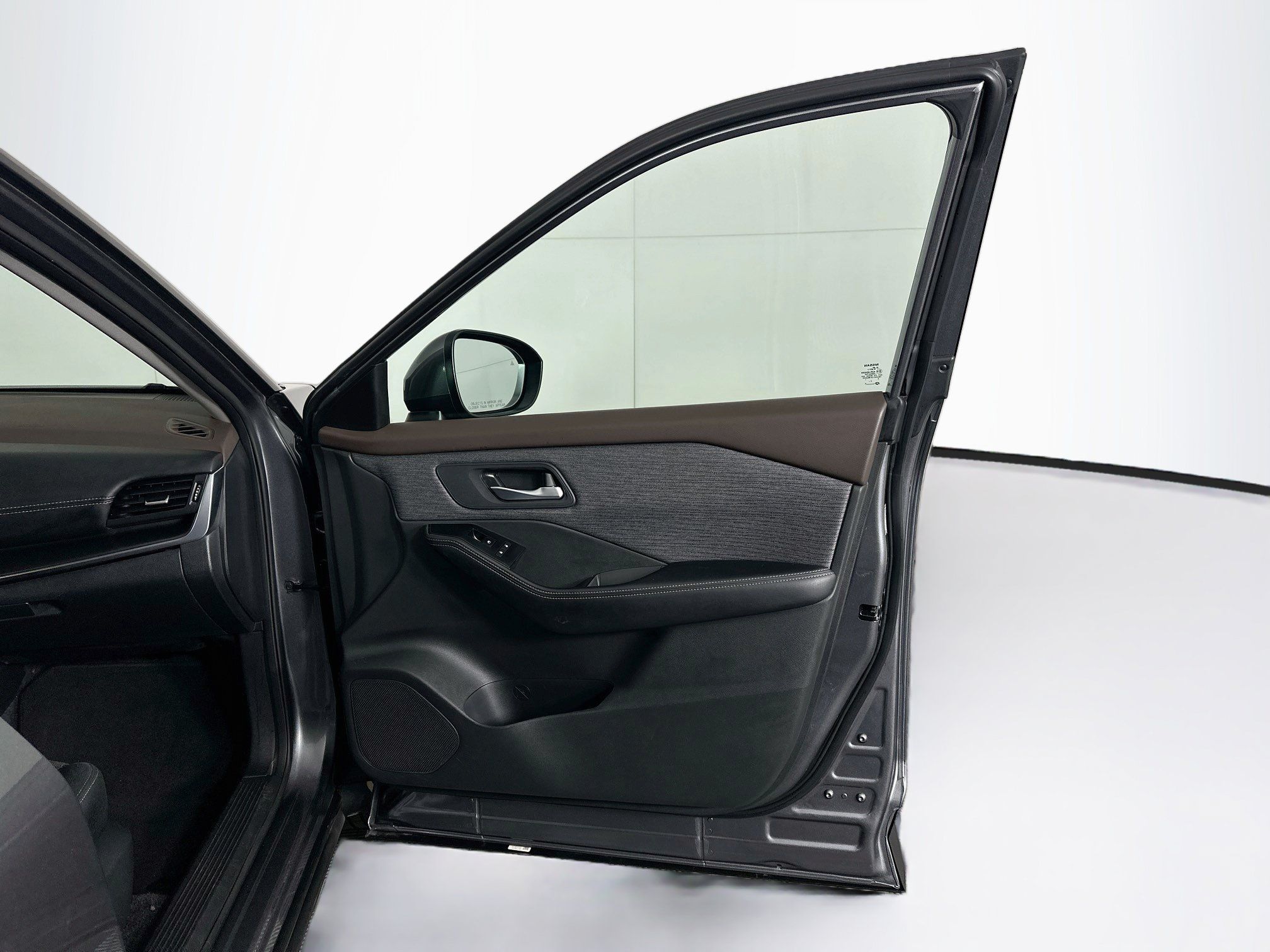 Used 2023 Nissan Rogue SV AWD/4WD image 31