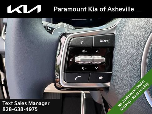 New 2026 Kia Carnival EX FWD image 13