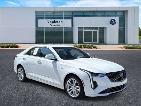 Used 2023 Cadillac CT4 Luxury RWD image 3