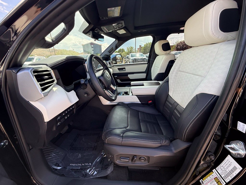 Used 2024 Toyota Sequoia Capstone AWD/4WD image 7