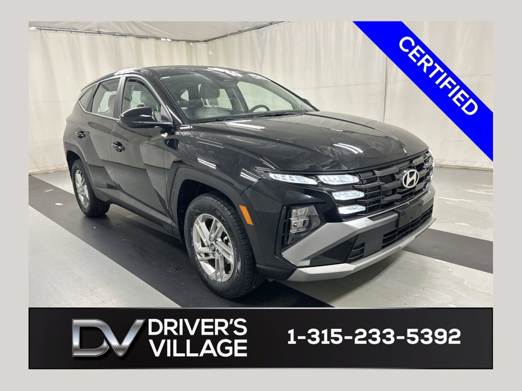 Used 2025 Hyundai Tucson SE AWD/4WD image 1