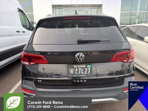 Used 2023 Volkswagen Taos SE w/ Panoramic Sunroof Package image 6