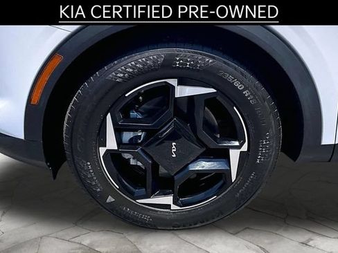 Certified 2026 Kia Sportage EX FWD image 8