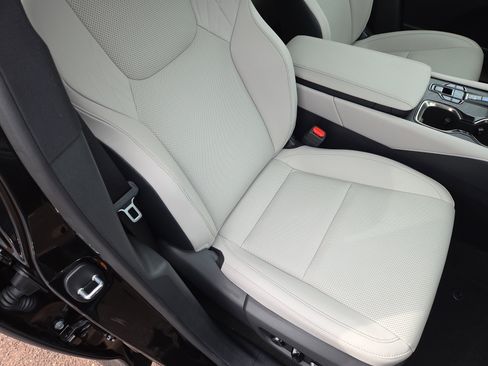 Certified 2024 Lexus RX 350 Premium w/ Accessory Package (Z1) image 16