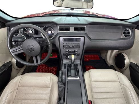 Used 2012 Ford Mustang Convertible RWD image 12