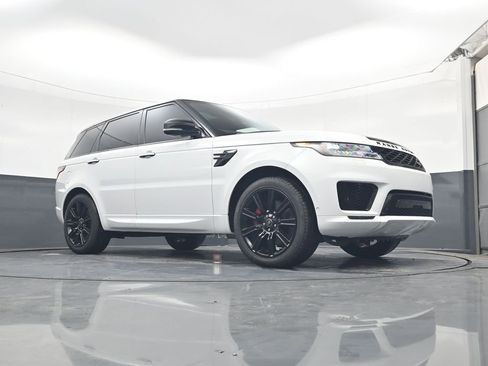 Used 2022 Land Rover Range Rover Sport HST image 17