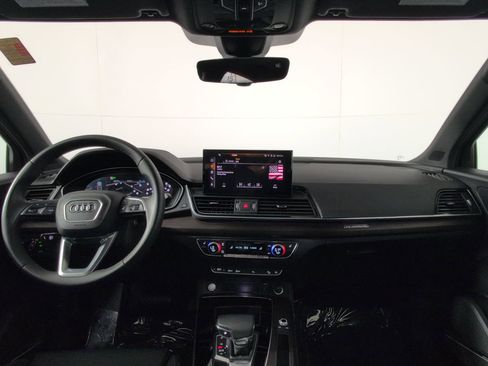 Certified 2025 Audi Q5 2.0T Premium Plus w/ Premium Plus Package image 23